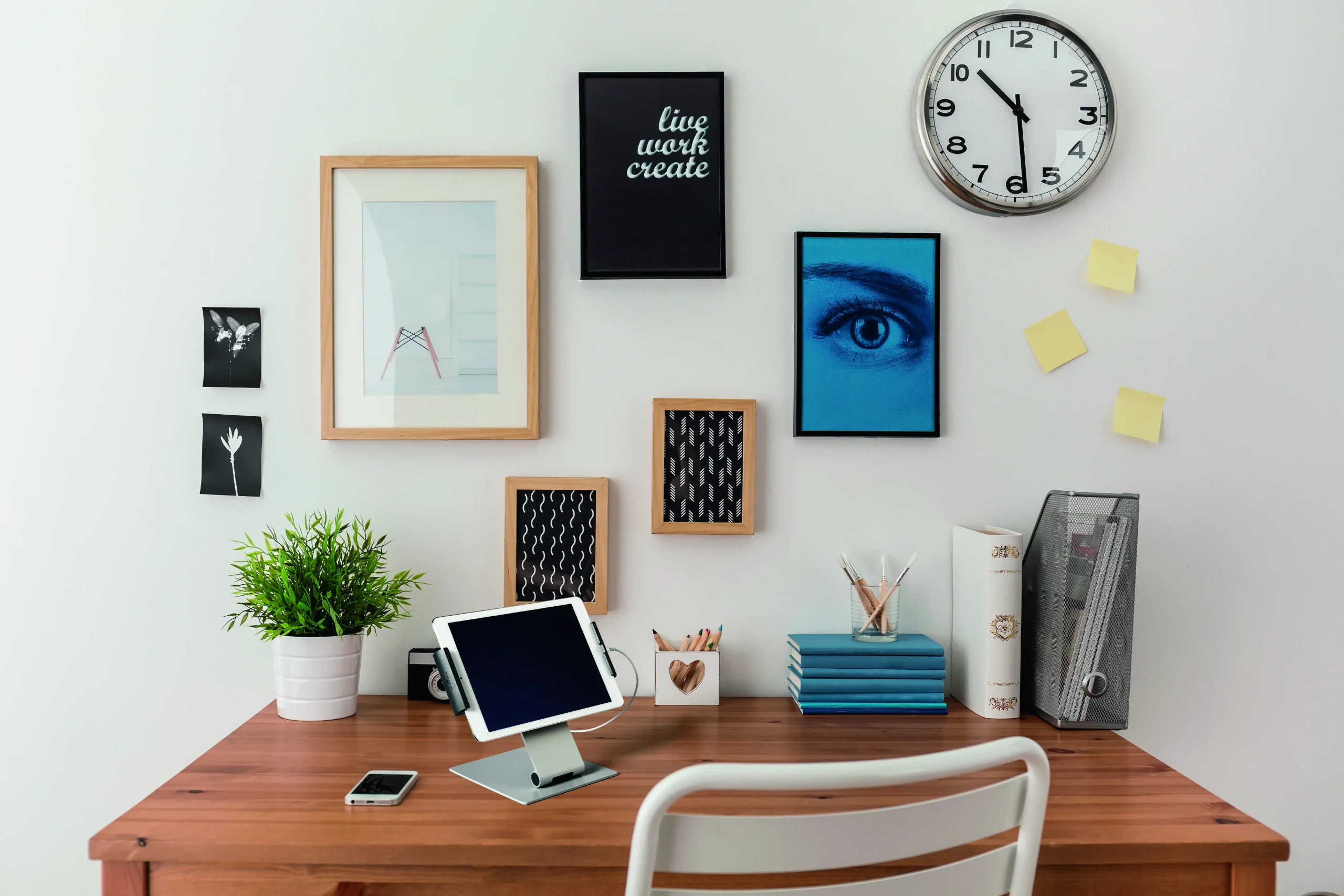 TABLET HOLDER TABLE